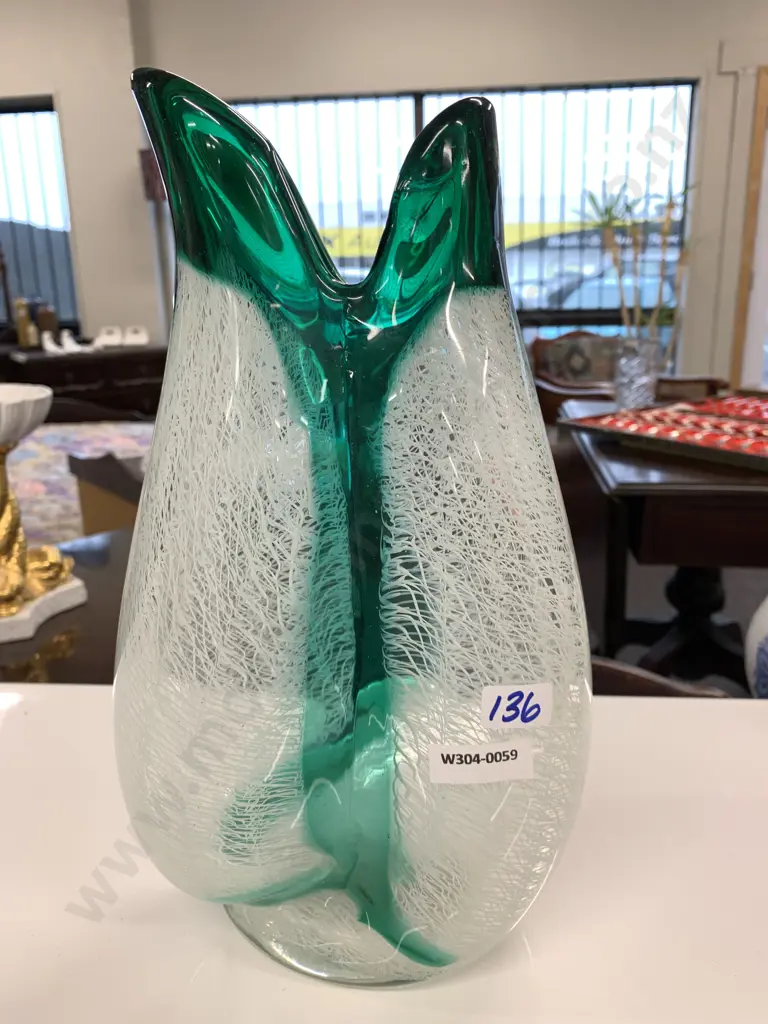 Stunning Vase, Italian Murano? Green Internally Decorated White Detail, 31 x 18cm Image 1++