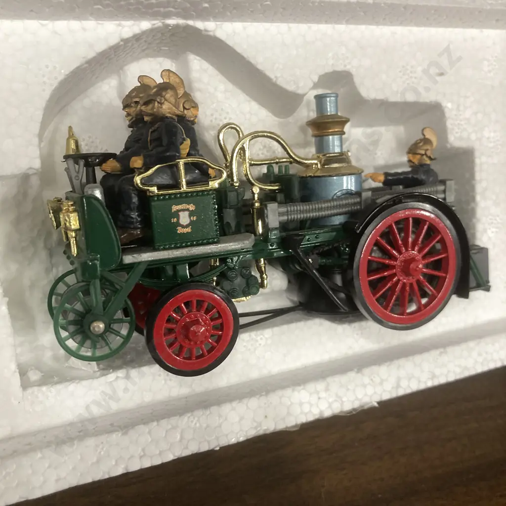 Matchbox YS-43 Special Edition 1905 Busch Self Propelled Fire Engine Image 1++