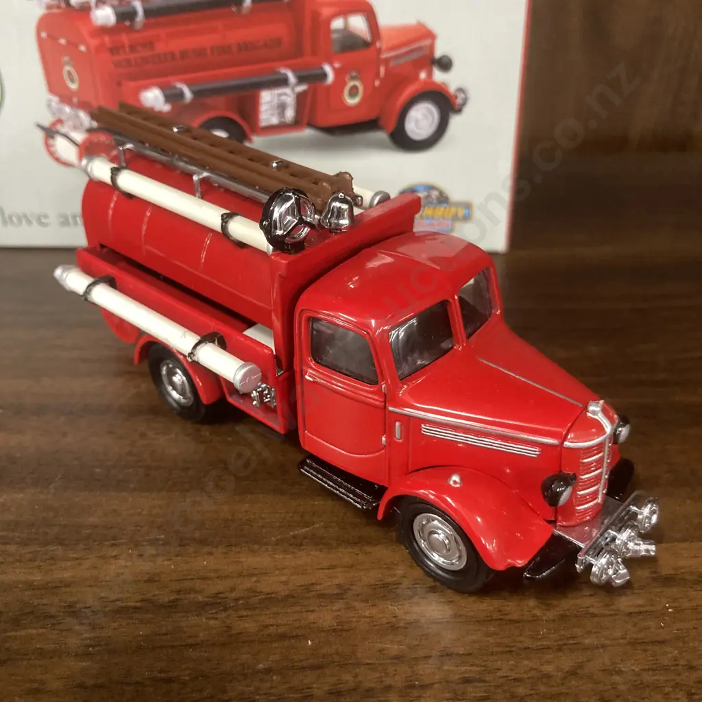 Matchbox Collectibles Belrose Volunteer Bush Fire Brigade 1939 Bedford Tanker Image 1++