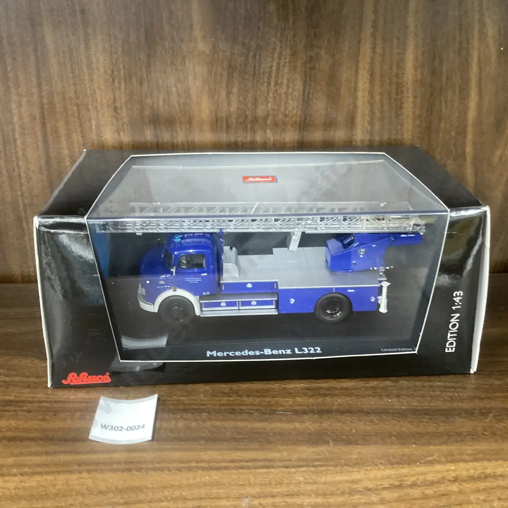 Schuco Mercedes-Benz L322 Limited Edition of 1000 1:43, Blue Image 1++