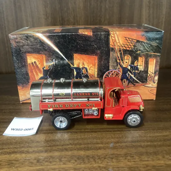 Matchbox YFE11 1923 Mack AC Water Tanker
