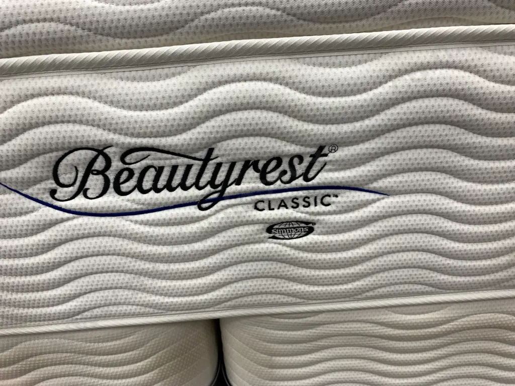 Simmons Beauryrest Classic Kingsize Bed, Split Base Image 1++