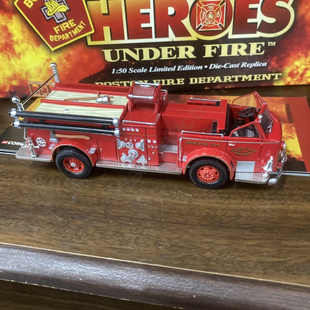 Limited Edition Corgi American La France 700 Open Cab Pumper No34 Boston Fire Department (AF) Image 1++