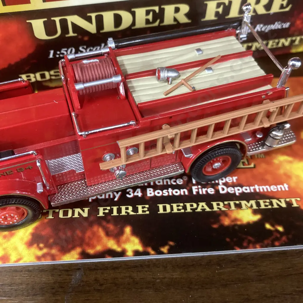 Limited Edition Corgi American La France 700 Open Cab Pumper No34 Boston Fire Department (AF) Image 1++