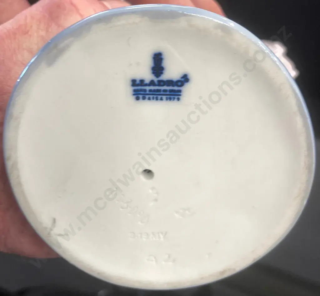 Vintage Lladro "Dancer" Figurine, Stamped B-19 MY, 30 x 18cm, Retired Image 1++