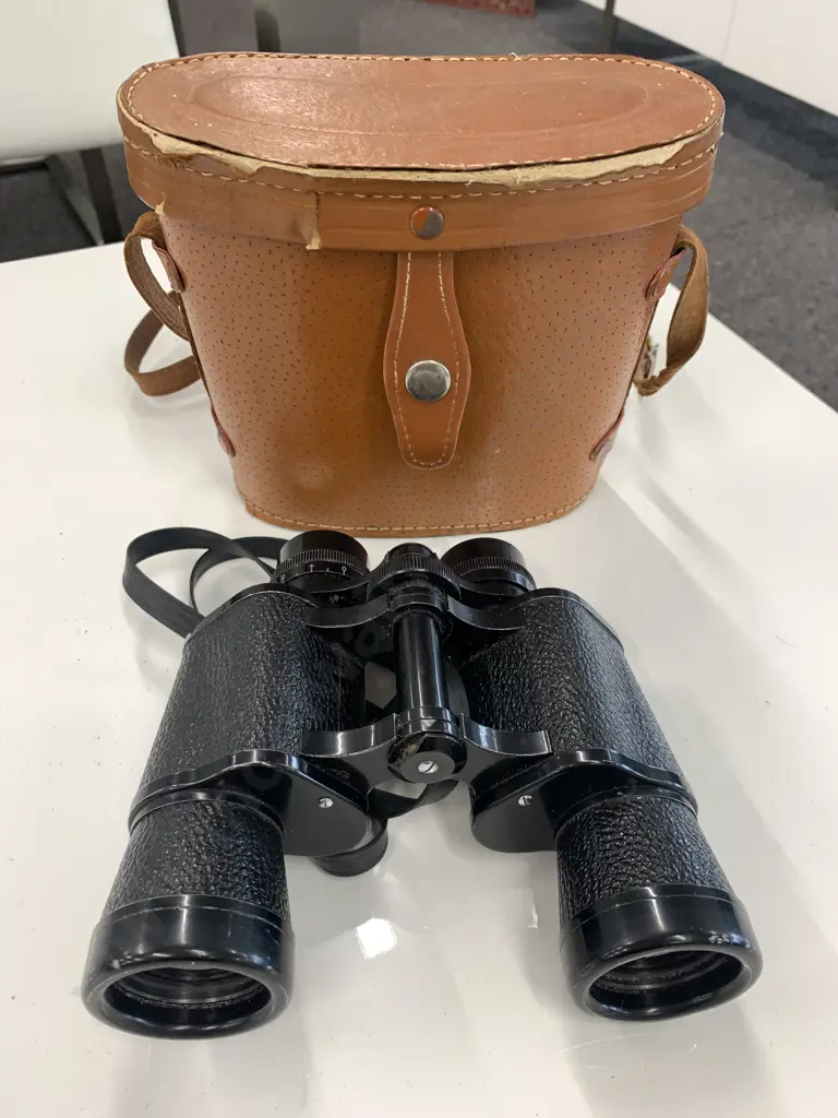 New Universe Binoculars 7x35, Field 65 Degree No96588 In Case Image 1++