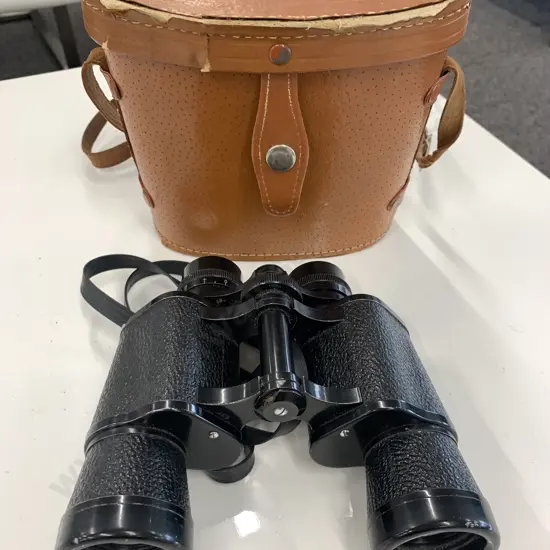 New Universe Binoculars 7x35, Field 65 Degree No96588 In Case