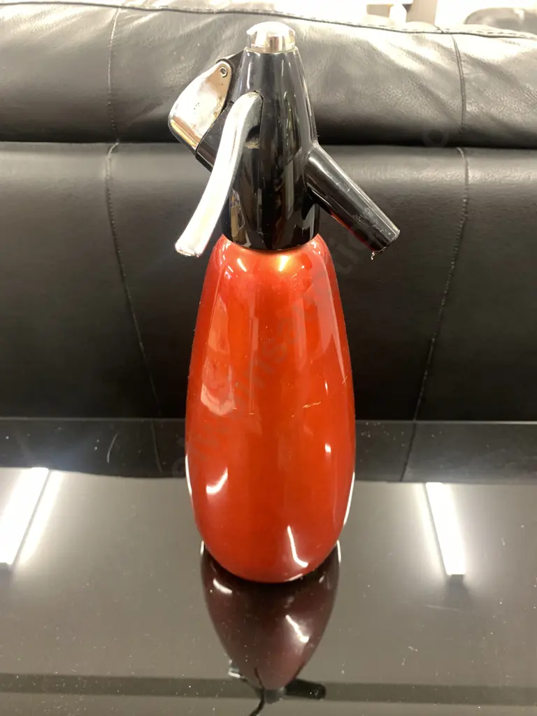 English BOC Soda Syphon, Red / Black Image 1++