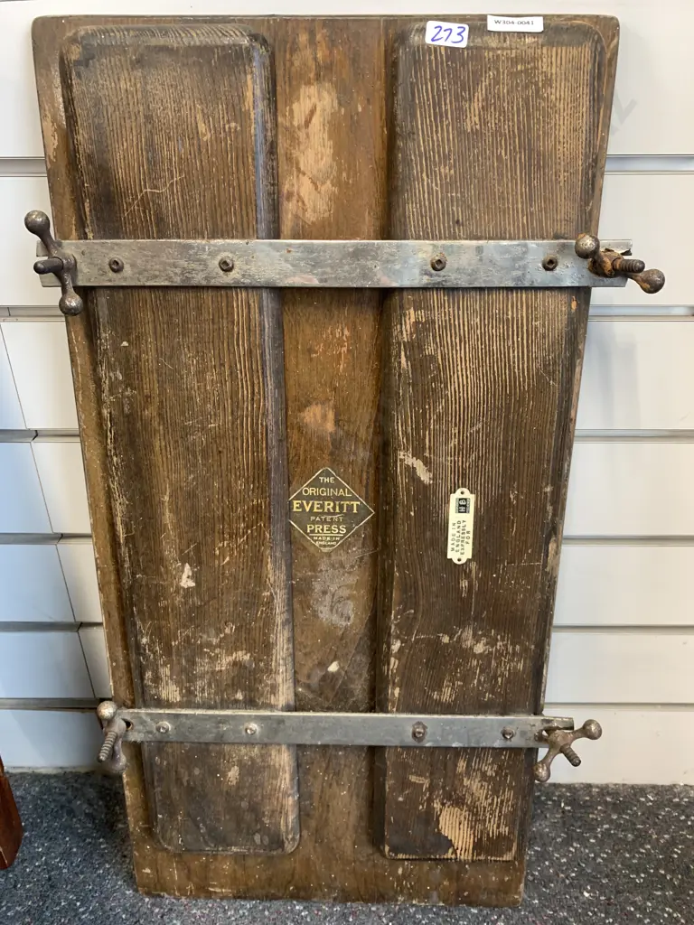 English Oak 'The Original Everitt Patent Press' Image 1++