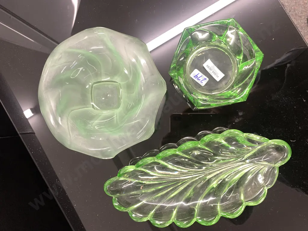 Vintage Art Deco Frosted Green Footed Bowl, Green Glass Leaf Dish And Green Bowl Image 1++