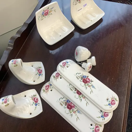 Crown Lynn Retro Bathroom Items, Towel Rail Holders, Knobs, Millefleur Door Plates, Soap Dishes Etc