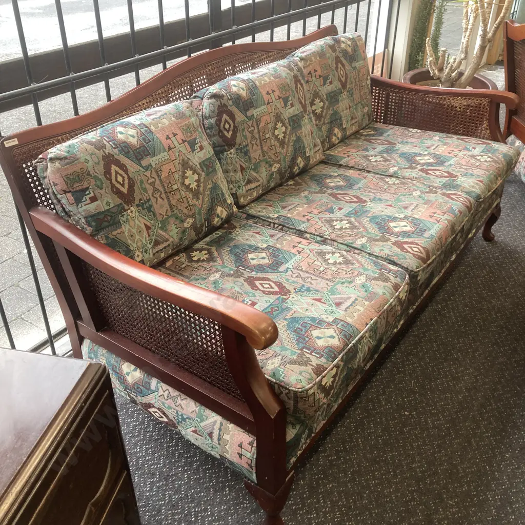 Bergere Lounge Suite, 3+1+1, Cabriole Legs Image 1++