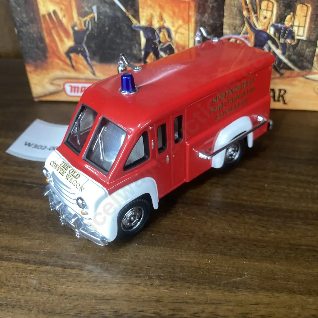 Matchbox YFE16 1948 Dodge Route Van Fire Fighter Support Truck Image 1++