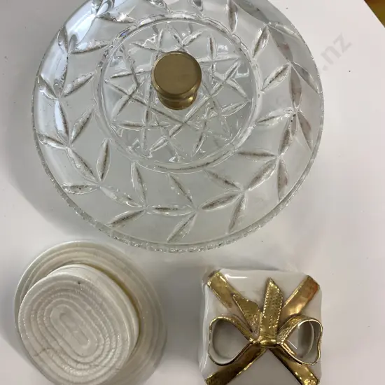 Assorted Vintage Trinket Dishes, Porcelain & Glass (1 x AF to Lid)