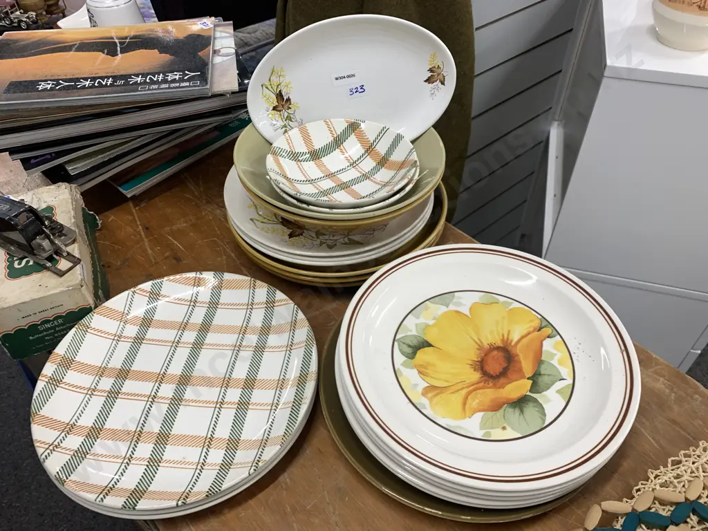 Assorted Crown Lynn Items, Dinner Plates, Entree & Serving Bowls Etc Image 1++