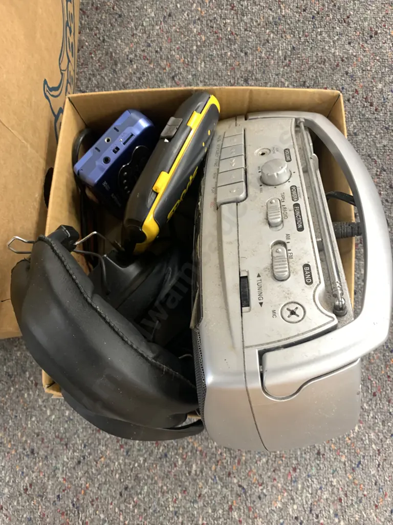 Portable Transonic Radio Cassette, Aiwa Radio, Sony Sports Discman & Sp2 Etc Image 1++