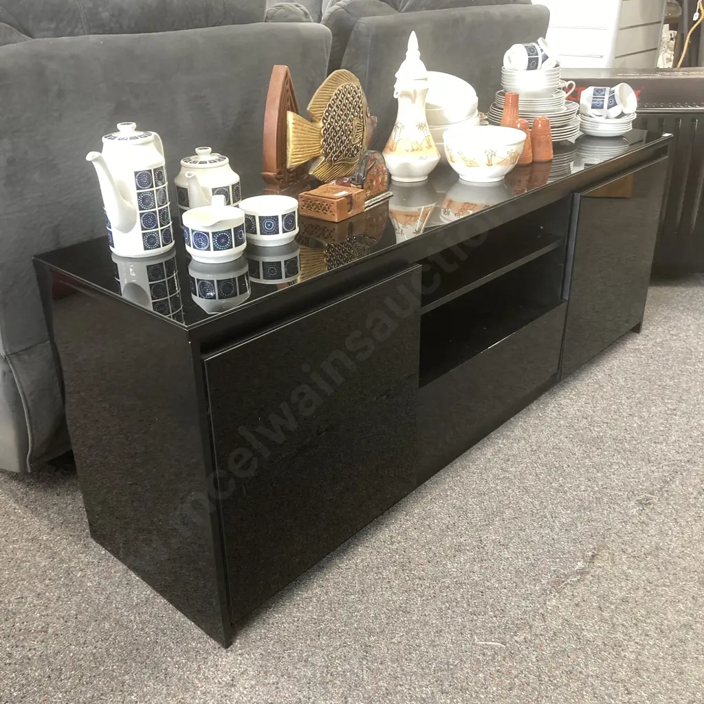 Black Glass Entertainment Unit, 2 Door, Single Drawer & Shelf, H60 W162 D42cm Image 1++