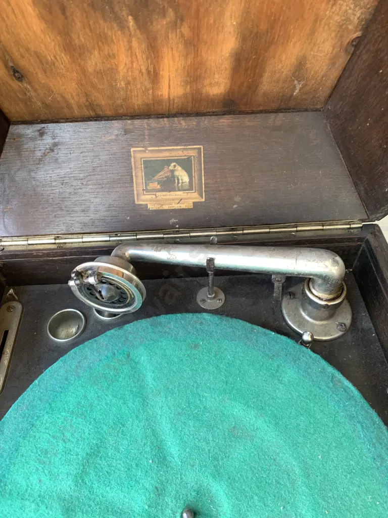 His Masters Voice Gramophone, Circa 1930's, Working Condition, Made By The Gramophone Co Ltd Image 1++