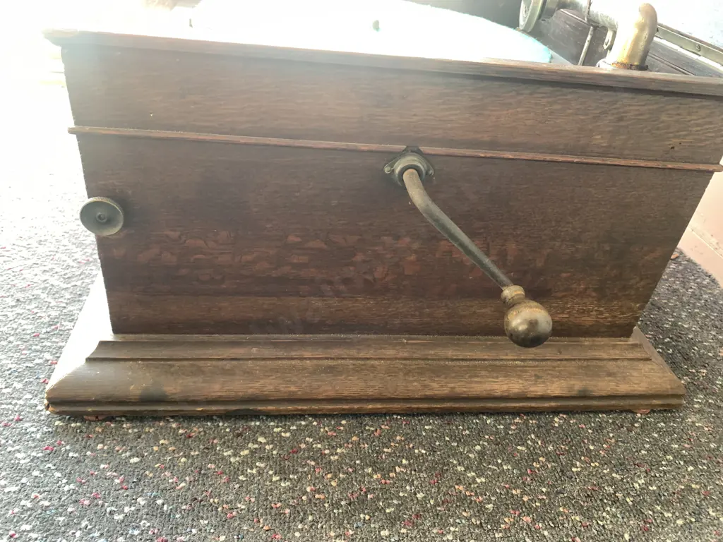 His Masters Voice Gramophone, Circa 1930's, Working Condition, Made By The Gramophone Co Ltd Image 1++