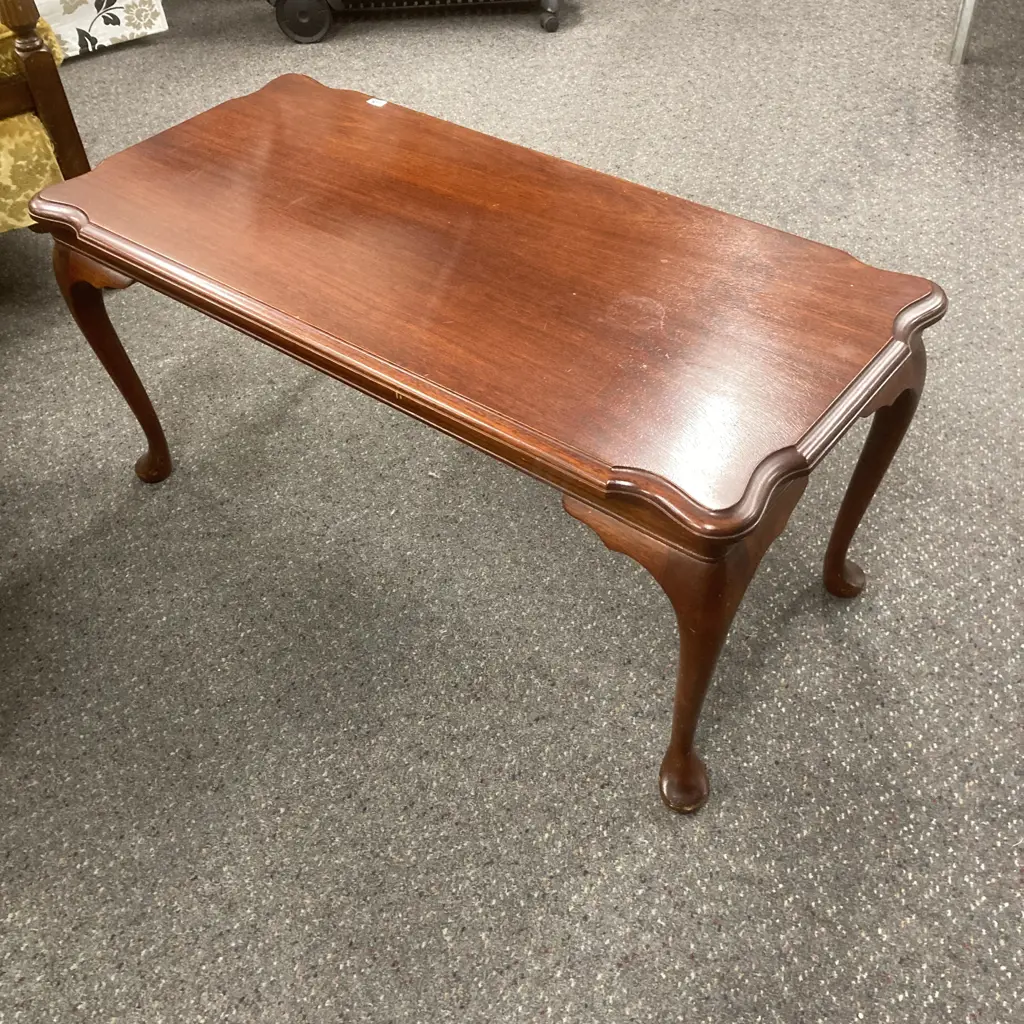 Mahogany Rectangular Coffee Table, Scalloped Edge, Cabriole Legs, H42 W90 D43cm Image 1++