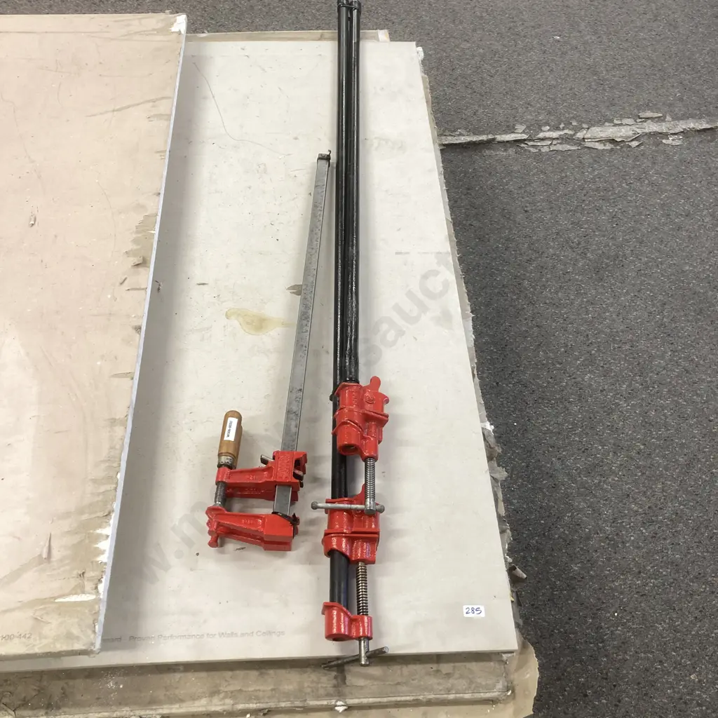 Pair of F-Clamps & 2 Sash Clamps Image 1++