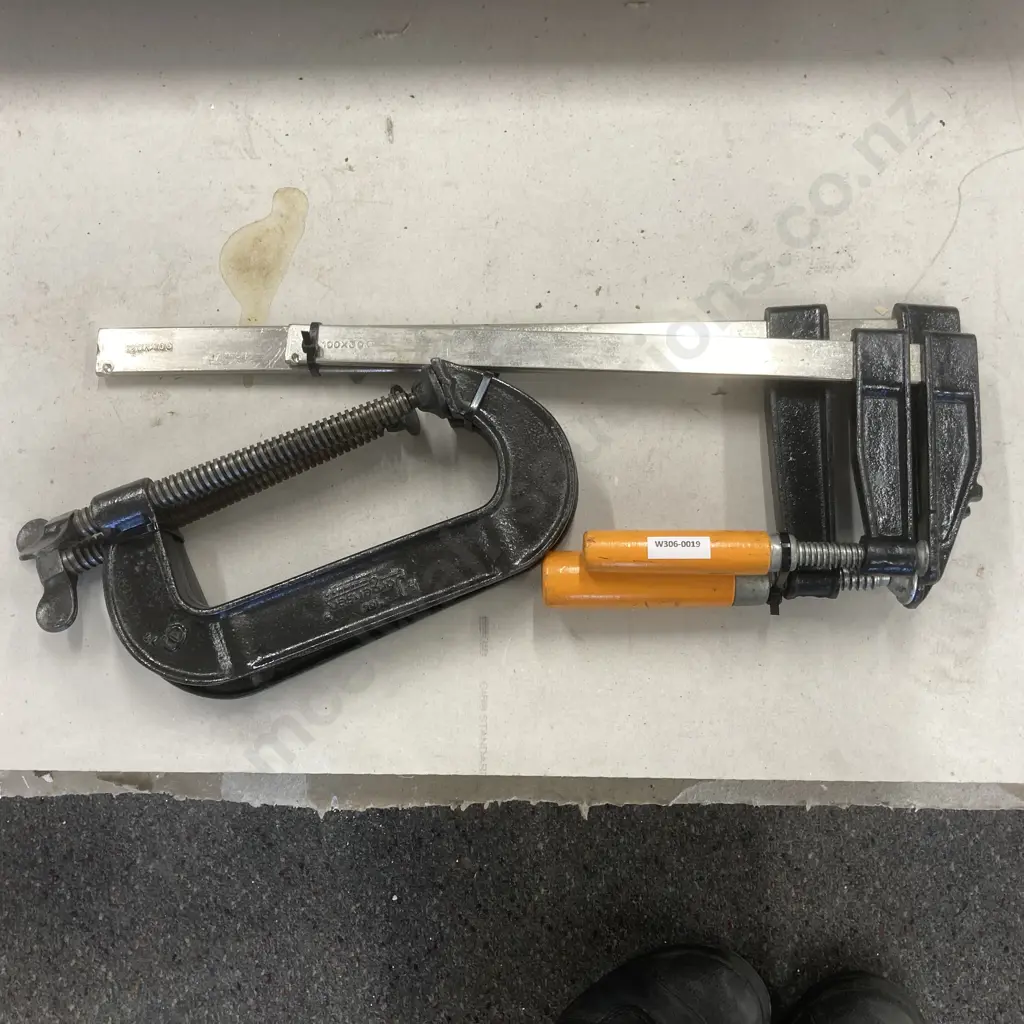 Pair of F-Clamps & G-Clamps Image 1++