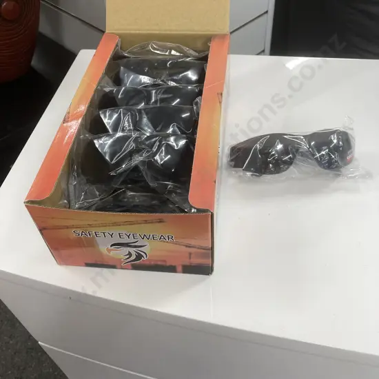 Box Of Twelve New Hawk-i Safety Eyewear, Smoke Lens, AS/NZ 1337 Compliant, UV 400, Anti-Fog Coated