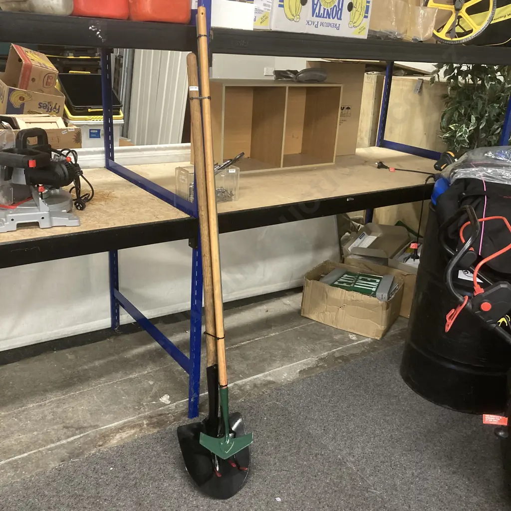 Bundle of Three Garden Tools Image 1++