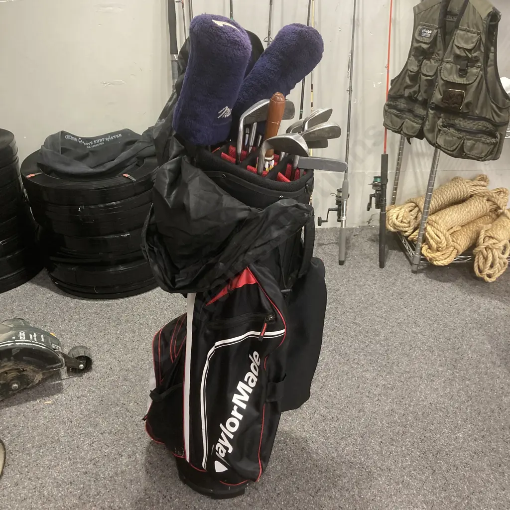 MacGregor Golf Clubs In A TaylorMade Golf Bag, Red / White & Black Colours Image 1++