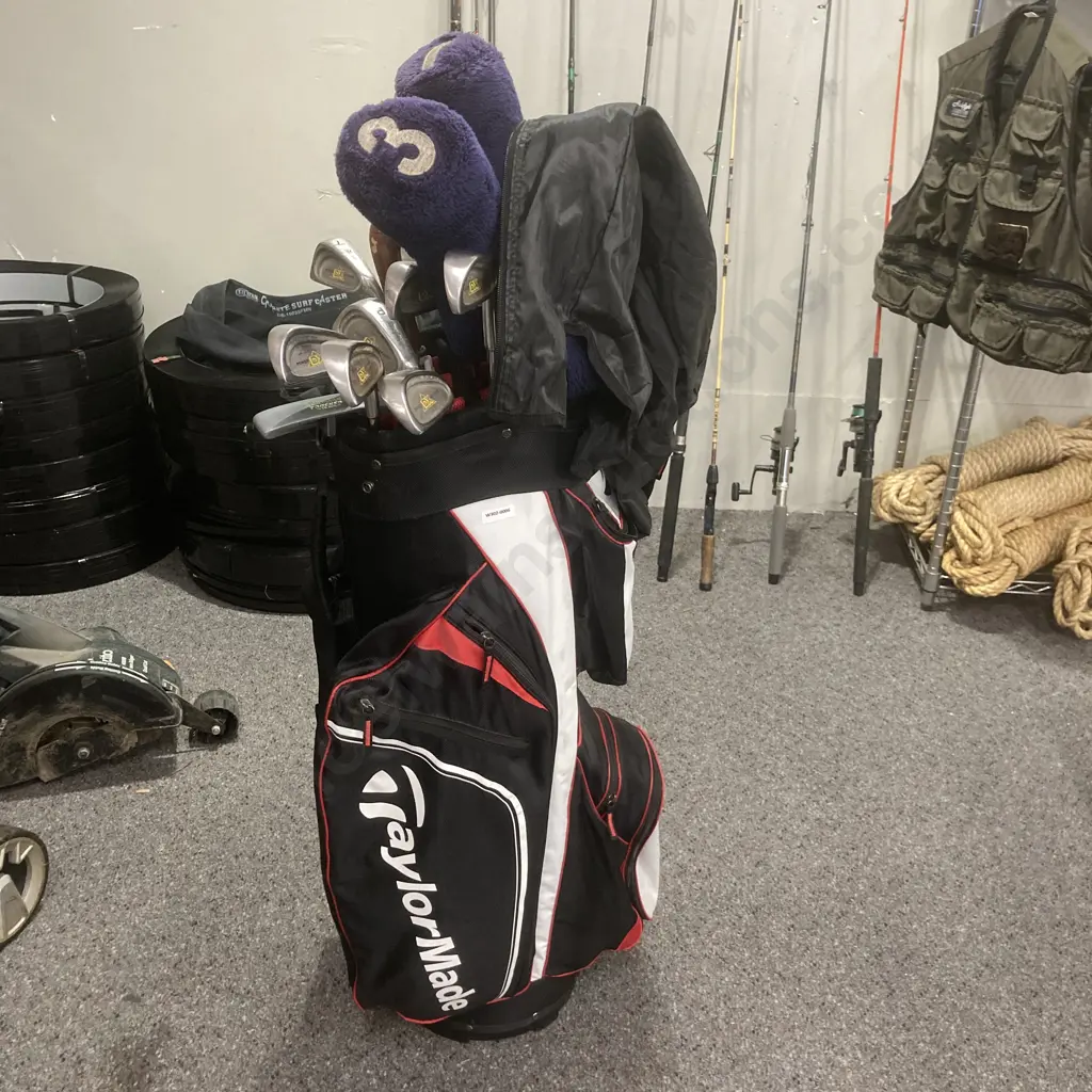 MacGregor Golf Clubs In A TaylorMade Golf Bag, Red / White & Black Colours Image 1++