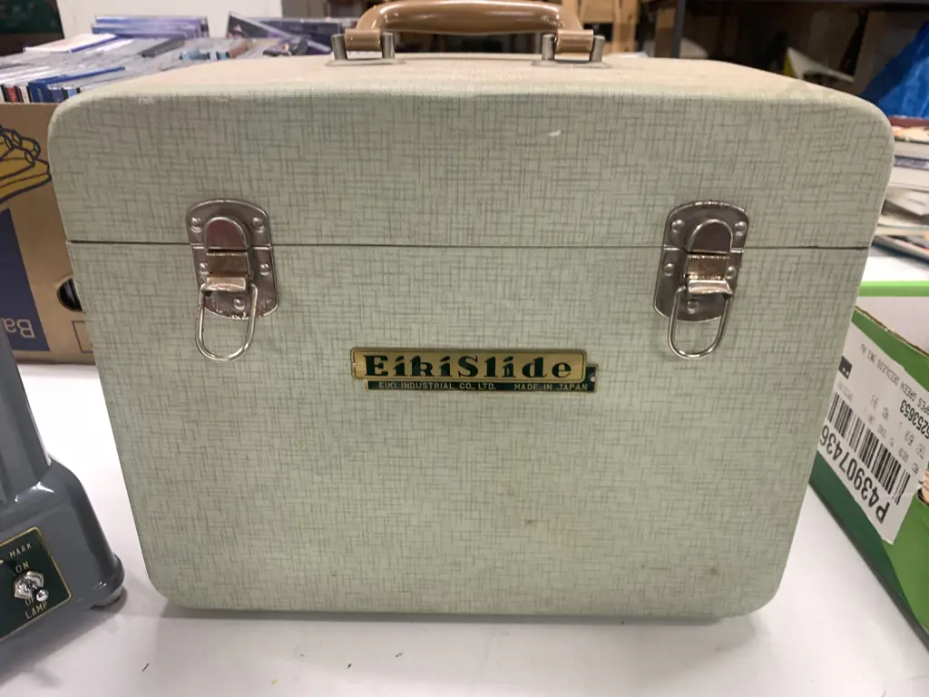 Vintage Eikislide Model 500 In Case Image 1++