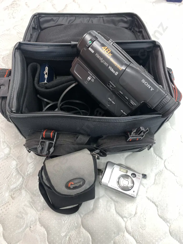 Sony Video Camera Recorder Model CCD-TR550E, 48x Digital Zoom, In Case, & FujiFilm A350 Digital Camera Image 1++