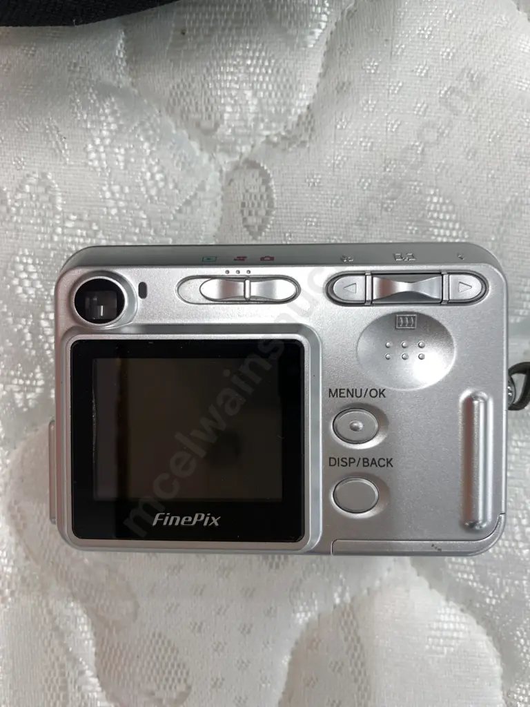 Sony Video Camera Recorder Model CCD-TR550E, 48x Digital Zoom, In Case, & FujiFilm A350 Digital Camera Image 1++