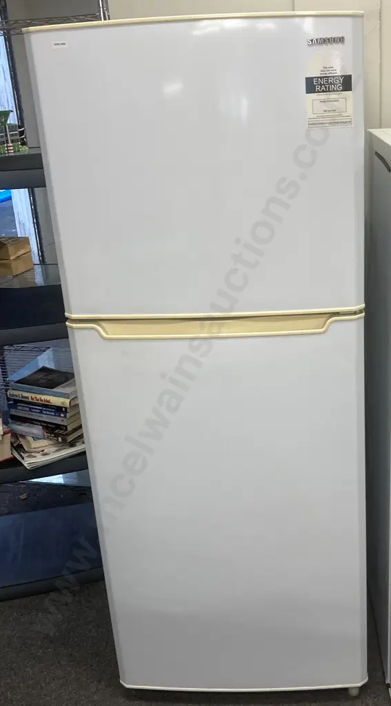 Fridge Freezer, Samsung 335 Litre, Model SR367NW Image 1++