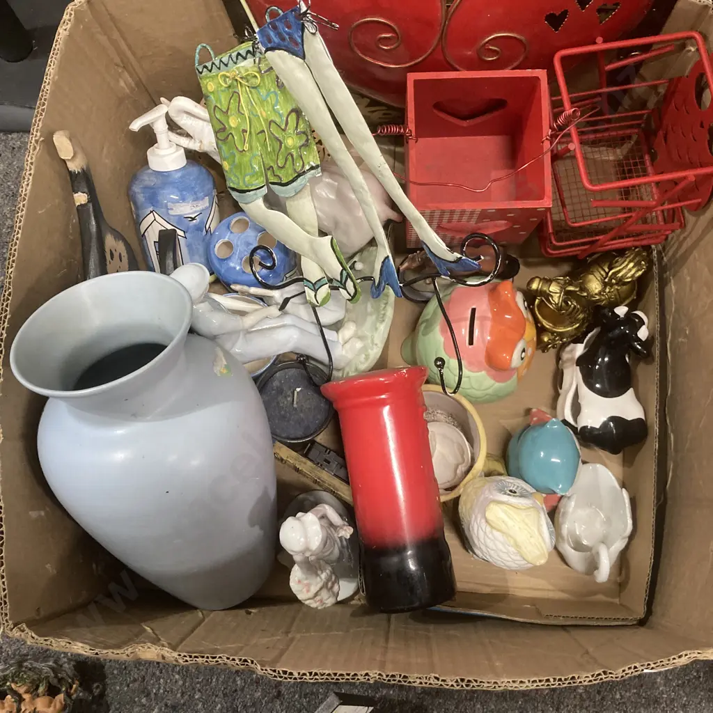 Box Lot Of Assorted Fiqurines, Wall Art, Bathroom Dispensers Etc Image 1++