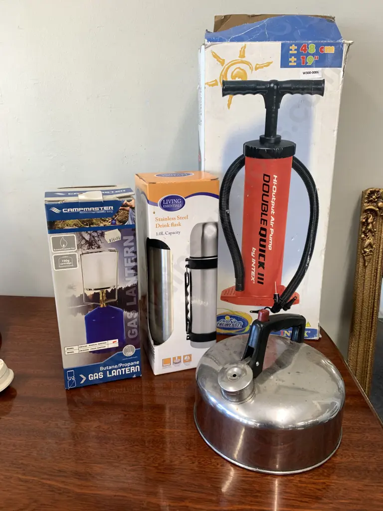 Butan Gas Lantern, Kettle, Flask & Intex Pump Image 1++