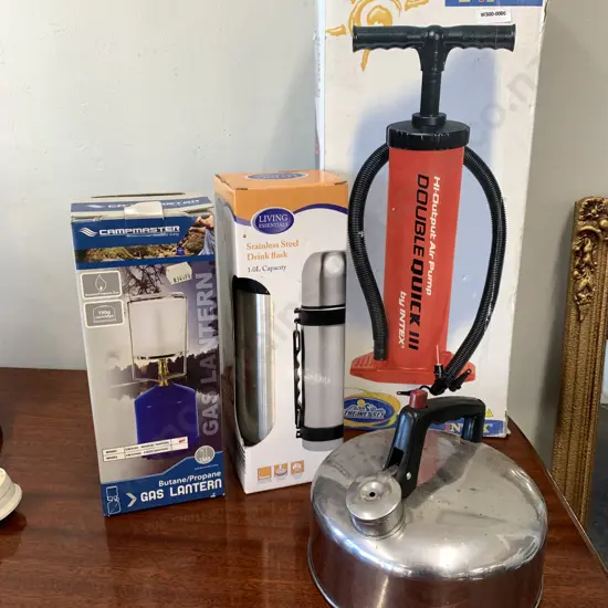Butan Gas Lantern, Kettle, Flask & Intex Pump