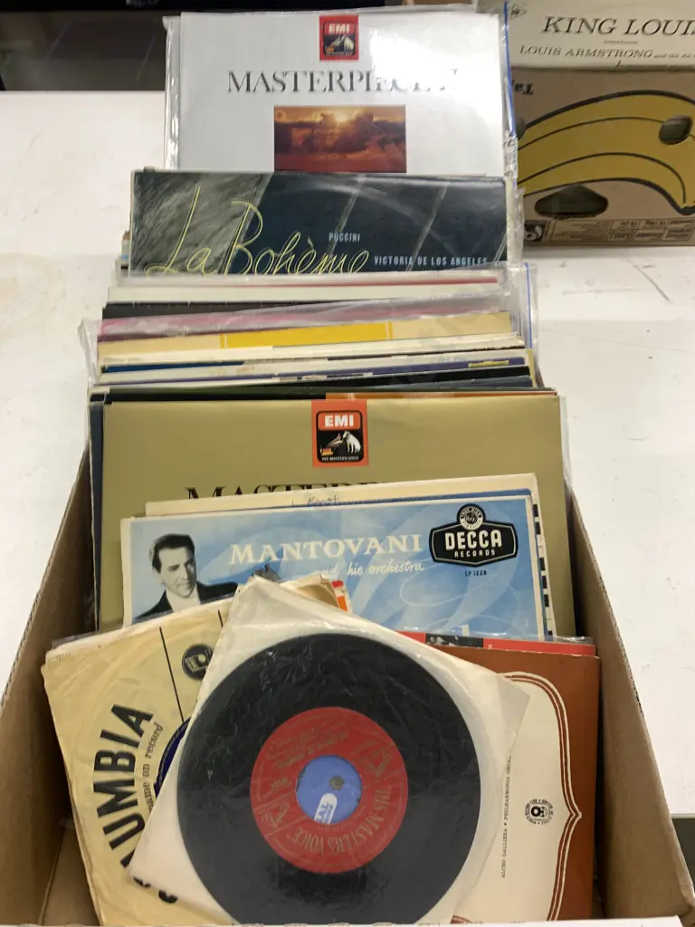 Box Lot Of Classical Lps And 45s Image 1++