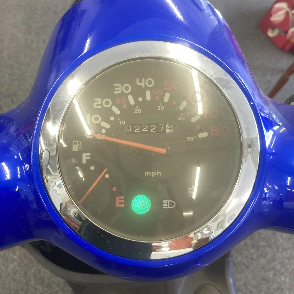 2019 ZNEN Honey Bee Motor Scooter, Rego 3/8/2022, 2227 Miles, ZN50QT-51A (Stored For Last 12 Months Sold As Is Where Is) Image 1++