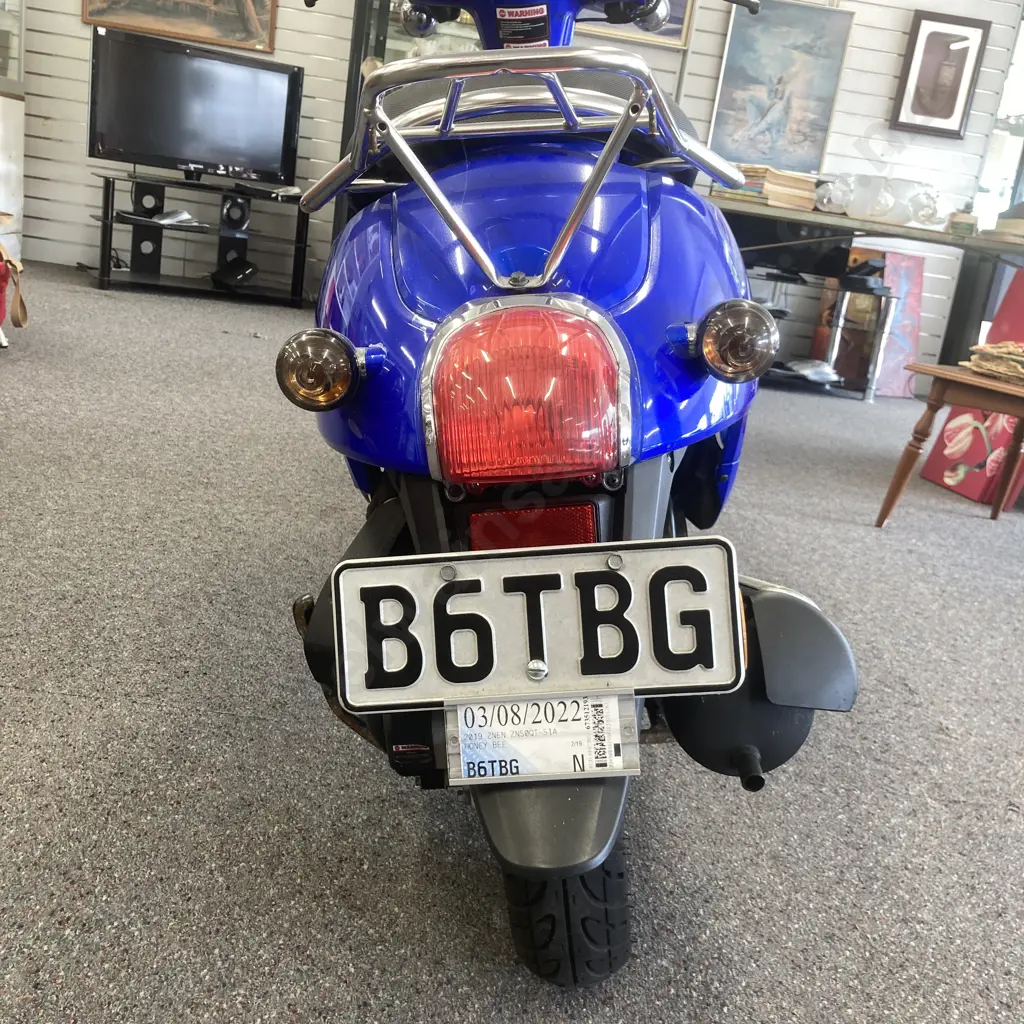 2019 ZNEN Honey Bee Motor Scooter, Rego 3/8/2022, 2227 Miles, ZN50QT-51A (Stored For Last 12 Months Sold As Is Where Is) Image 1++