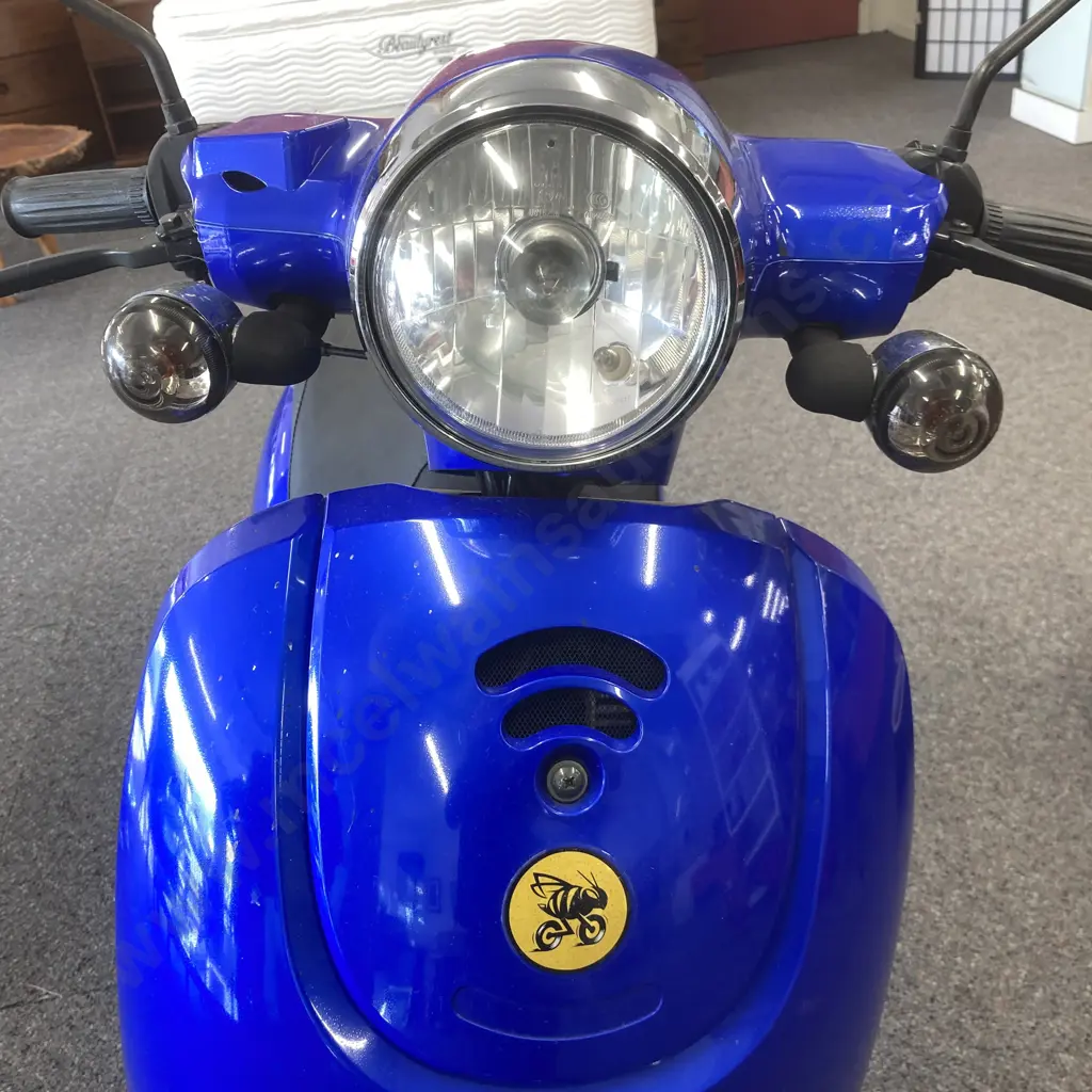 2019 ZNEN Honey Bee Motor Scooter, Rego 3/8/2022, 2227 Miles, ZN50QT-51A (Stored For Last 12 Months Sold As Is Where Is) Image 1++