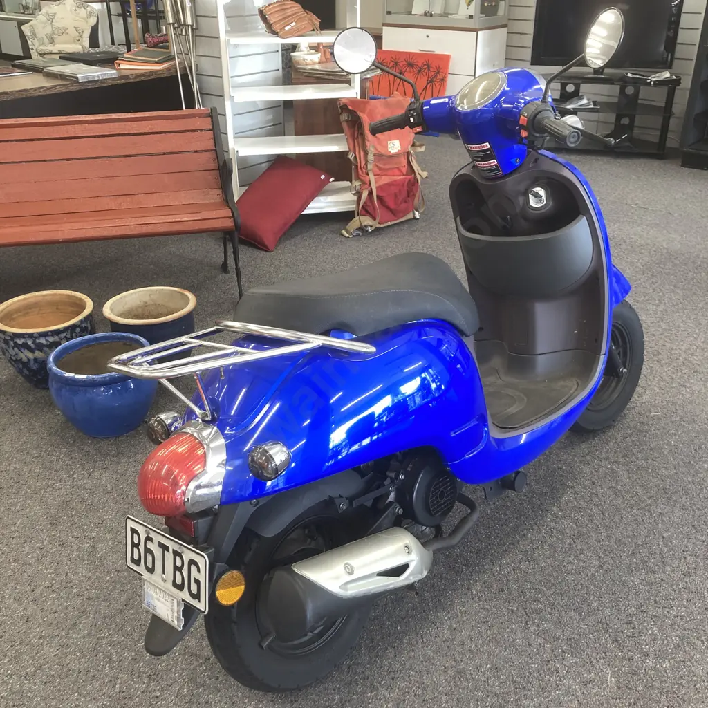 2019 ZNEN Honey Bee Motor Scooter, Rego 3/8/2022, 2227 Miles, ZN50QT-51A (Stored For Last 12 Months Sold As Is Where Is) Image 1++