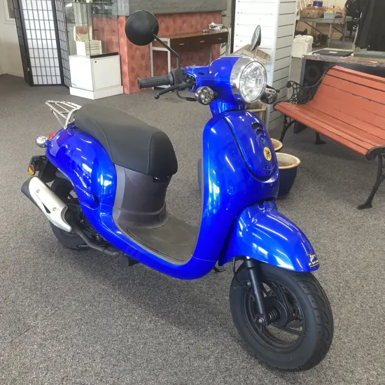 2019 ZNEN Honey Bee Motor Scooter, Rego 3/8/2022, 2227 Miles, ZN50QT-51A (Stored For Last 12 Months Sold As Is Where Is)