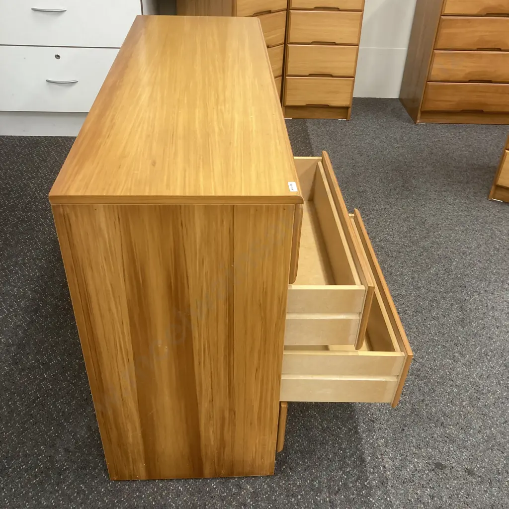 Rimu Effect 8 Drawer Lowboy With Recessed Handles, H77 W117 D40cm Image 1++