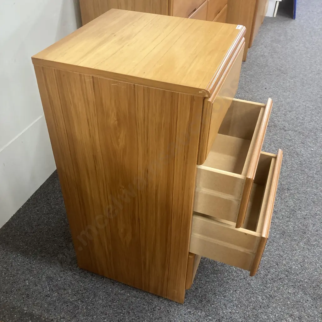 Rimu Effect 4 Drawer Bedside Cabinet With Recessed Handles, H77 W39 D40cm Image 1++