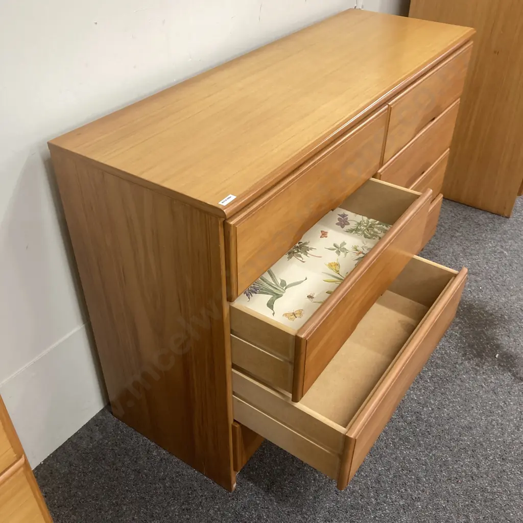 Rimu Effect 8 Drawer Lowboy With Recessed Handles, H77 W117 D40cm Image 1++