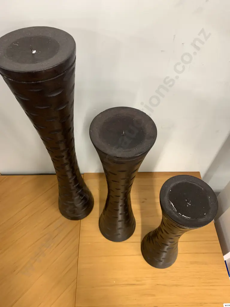 Set of 3 Wooden Graduated Candle Holders, 30 to 50cm Image 1++