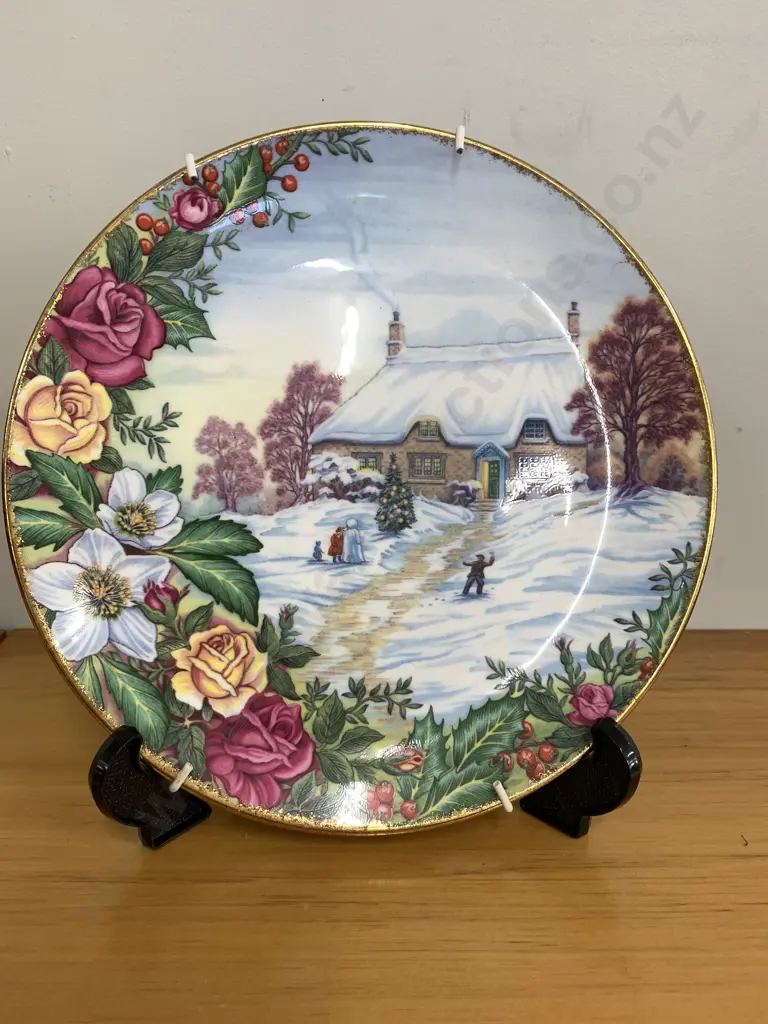 Royal Albert 'Old Country Roses' Christmas Cottage 1999 Collectors Plate Diam 21cm Image 1++