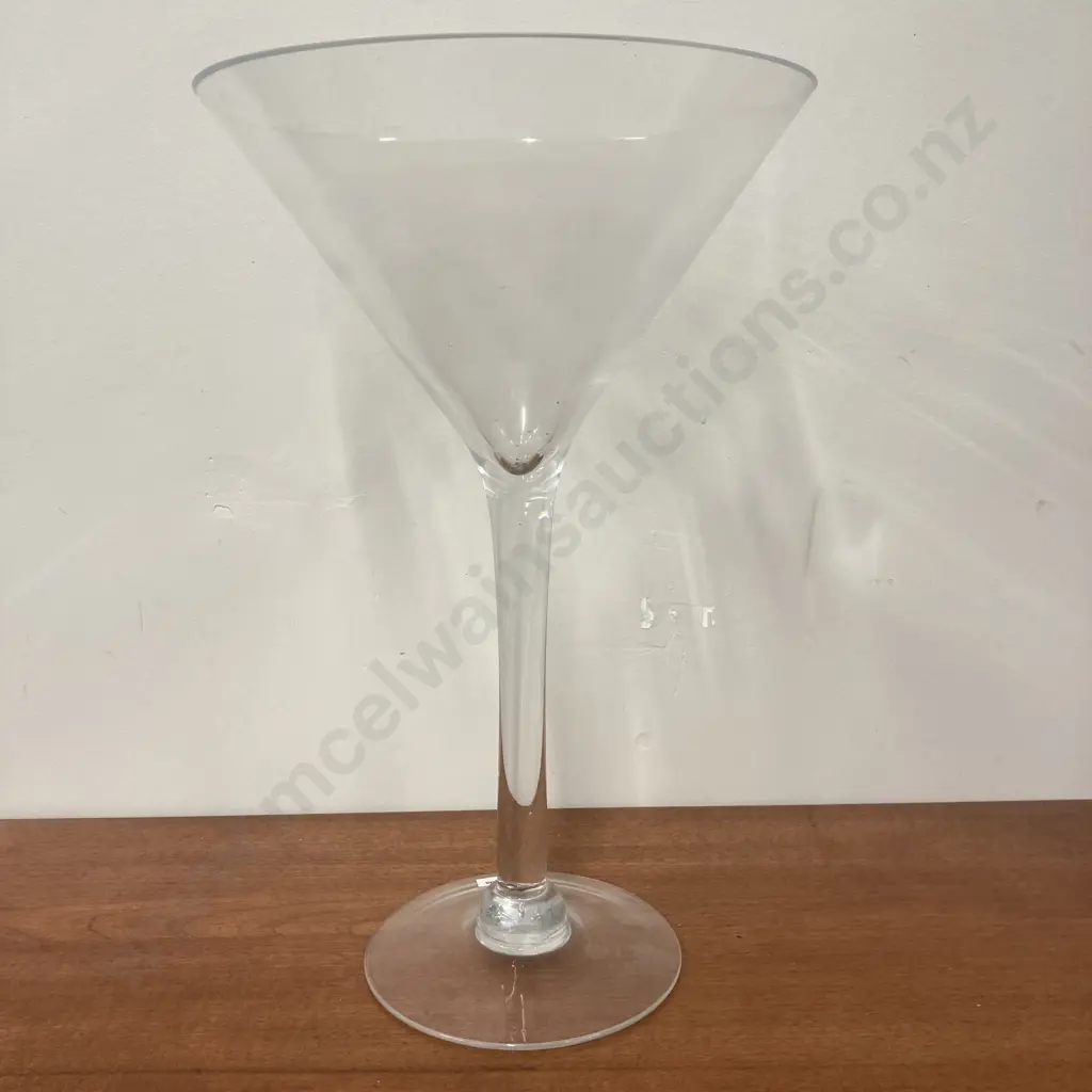 Huge Martini Glass, 40 x 25.5cm Image 1++