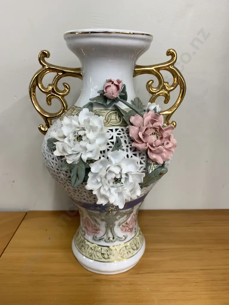 Vintage Reticulated Porcelain Vase White With Gold Gilding & 3d Flowers H29cm Image 1++